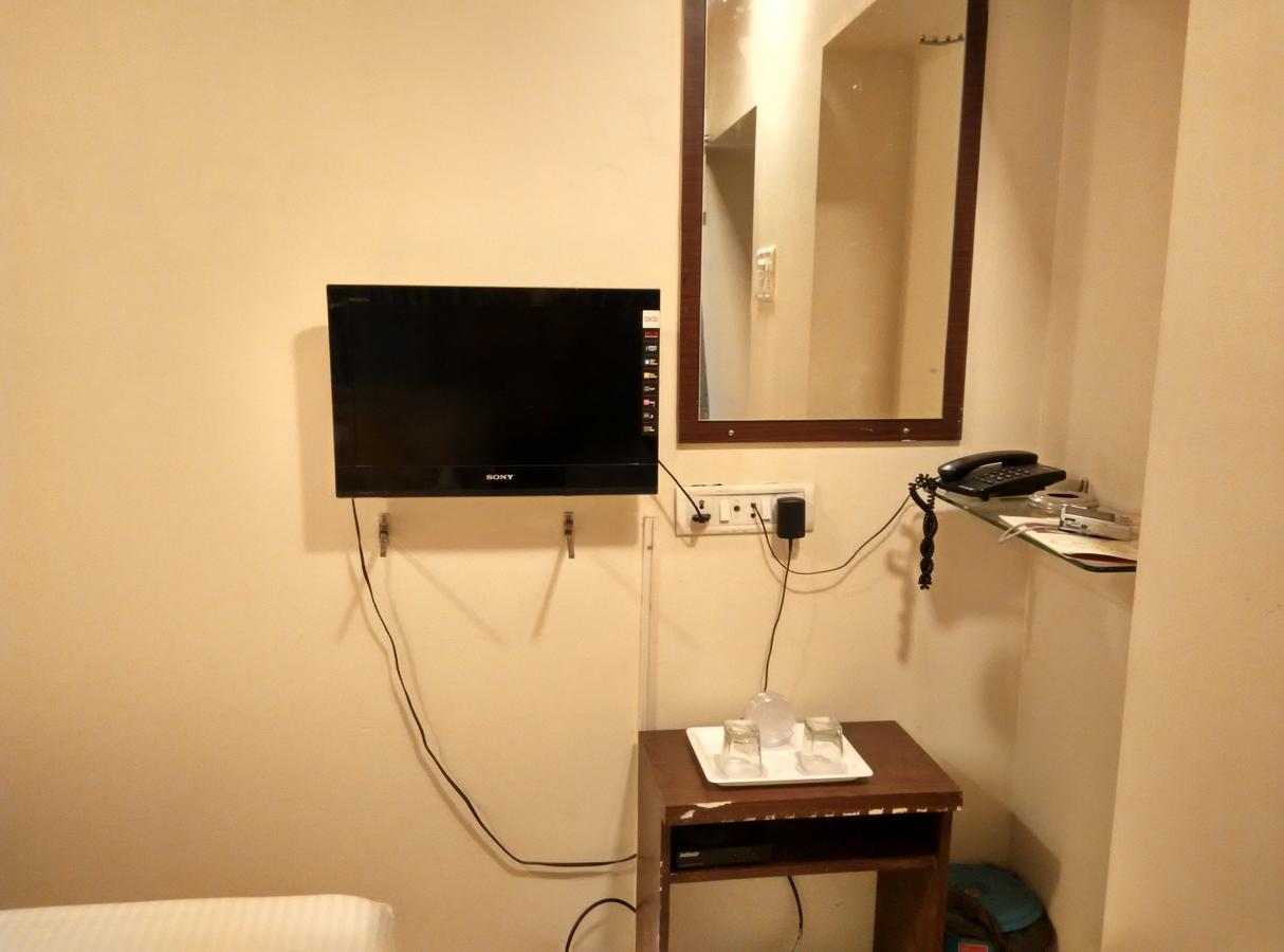 Hotel Silver Castle Mumbai Ngoại thất bức ảnh
